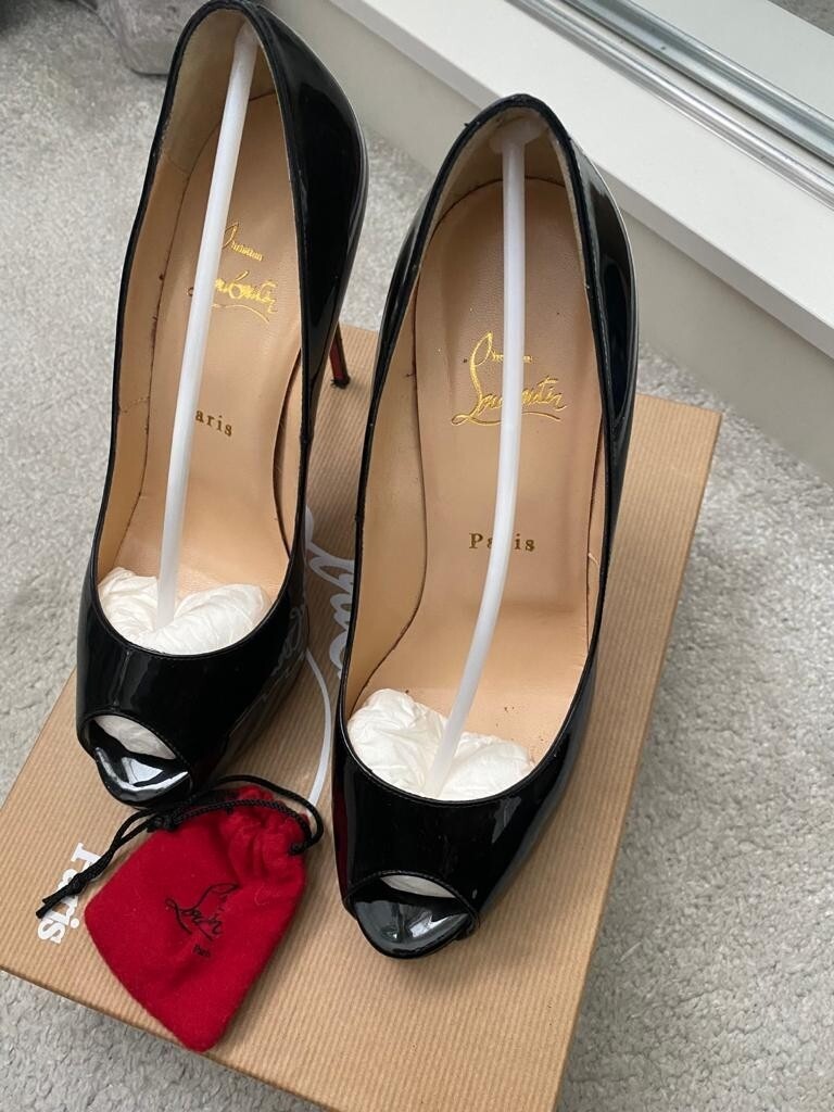 Authentic Christian Louboutin New very 